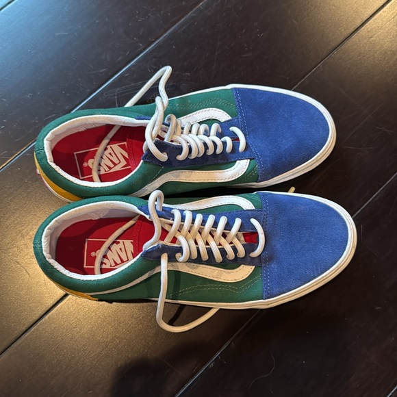 Vans - Picture 4 of 7